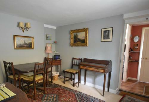 Grove Cottage