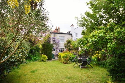 Grove Cottage
