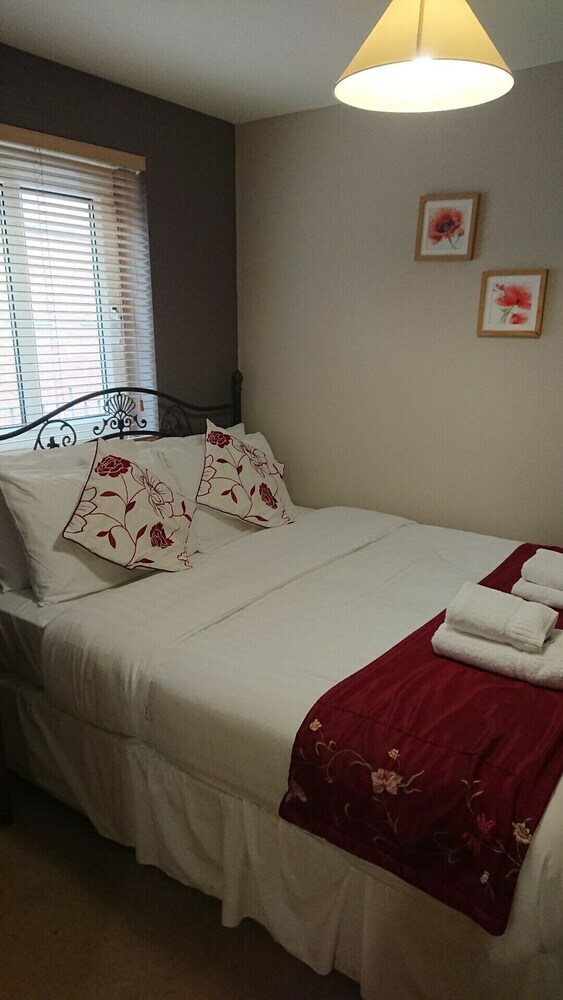 Victoria Cloisters Apartments