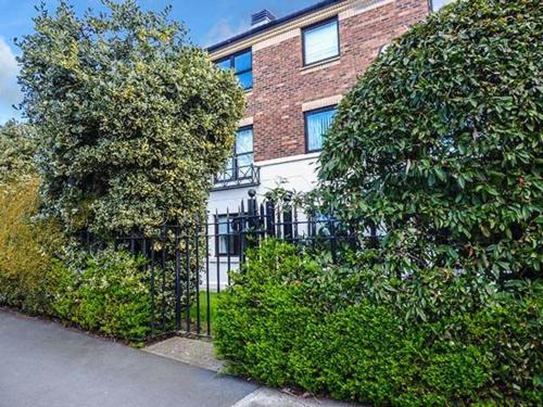 110 Postern Close