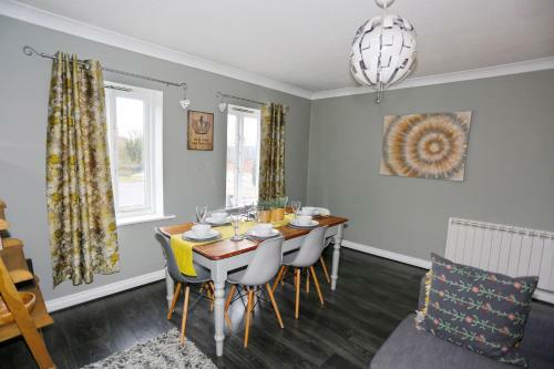 Monkbridge Mews Apartment
