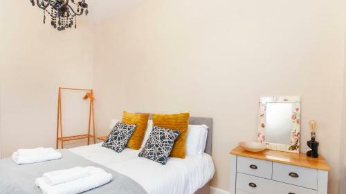 Melrose Yard - City Centre Apartment