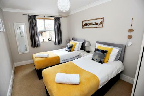 Emperors Wharf 2 Bedroom Apartment