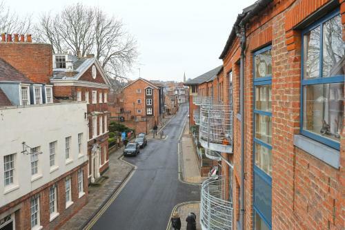 Emperors Wharf 2 Bedroom Apartment