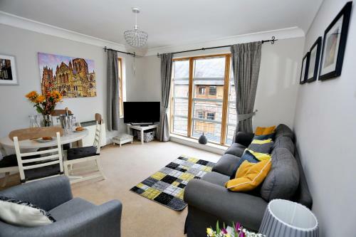 Emperors Wharf 2 Bedroom Apartment