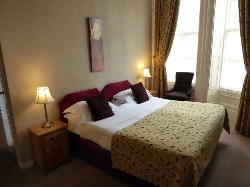 Hotel Alhambra Court