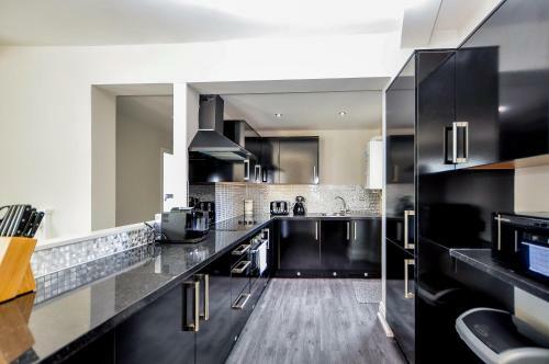 Holgate Premier 3 Bedroom Apartment