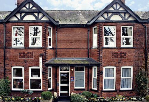 Bed & Breakfast St Marys Guest House