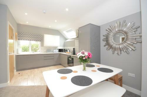Apartamento Froghall Suites