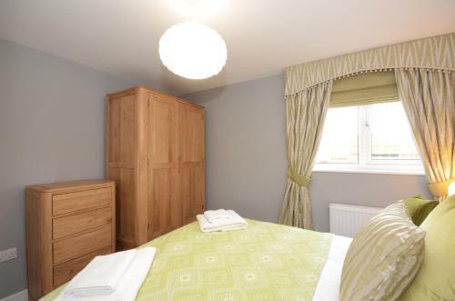 Apartamento Froghall Suites