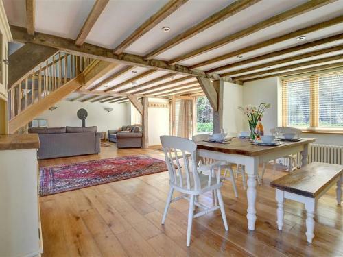 Holiday Home Three Oaks Barn
