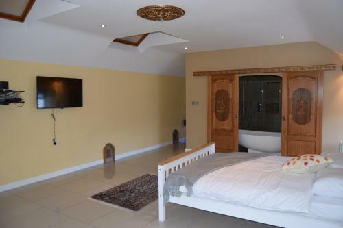 Villa Baronial Style Luxury House