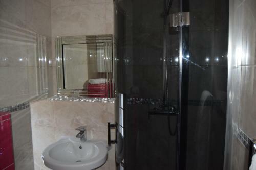 Villa Baronial Style Luxury House