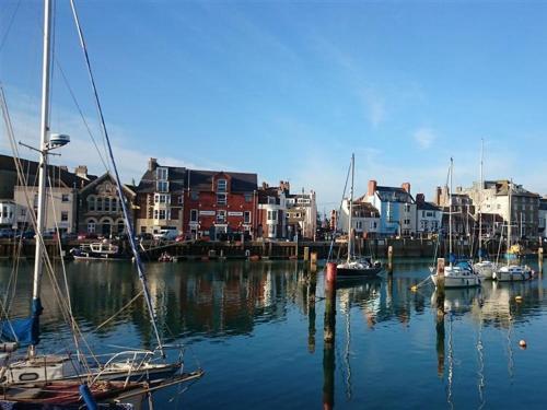 Stonesthrow, Weymouth