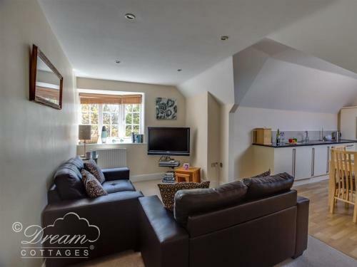 Bayview Apartment, Weymouth