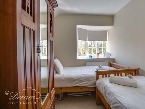 Bayview Apartment, Weymouth