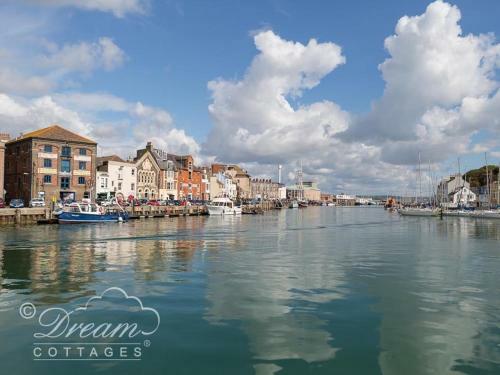 Sea Breeze, Weymouth