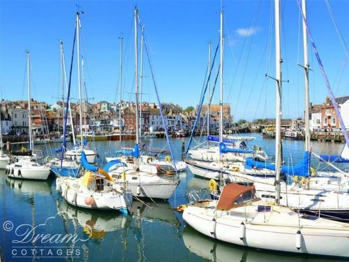 Azure Apartment, Weymouth