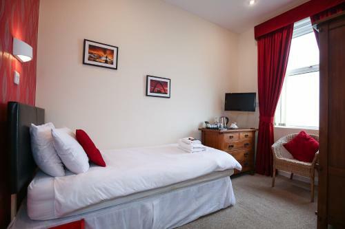 Hostal Riviera Guesthouse