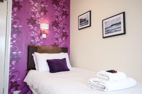 Hostal Riviera Guesthouse