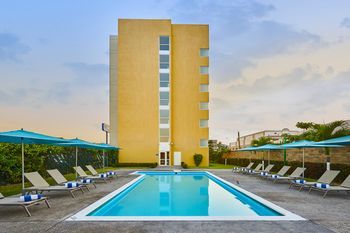 Hotel City Express Manzanillo