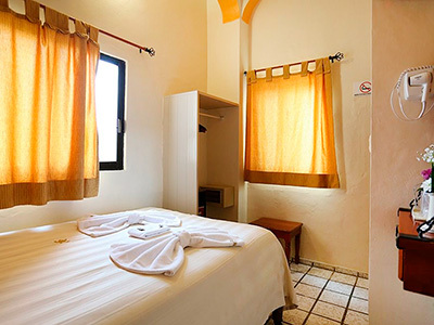 Hotel Bucaneros