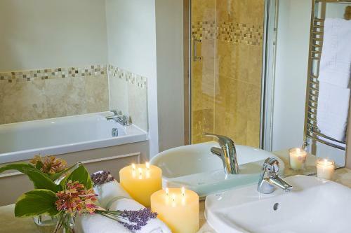 Courtyard Cottages - Combermere Abbey Estate
