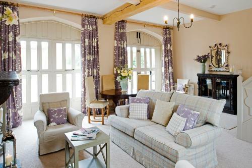 Courtyard Cottages - Combermere Abbey Estate