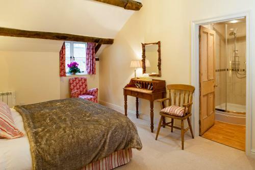 Courtyard Cottages - Combermere Abbey Estate