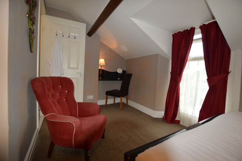 Hostal All Seasons Rest