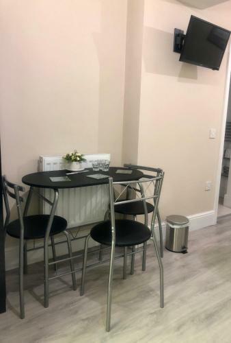 Hostal Roger Ground