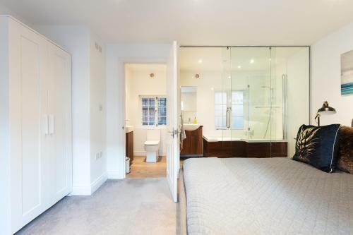 Hampden Apartments - The Louis