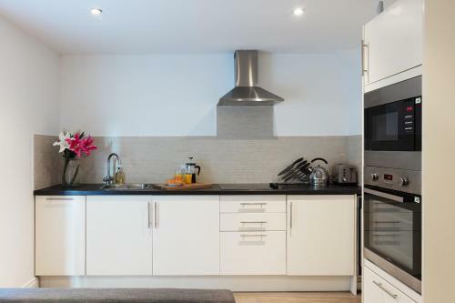 Hampden Apartments - The Louis