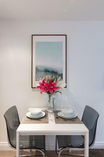 Hampden Apartments - The Louis