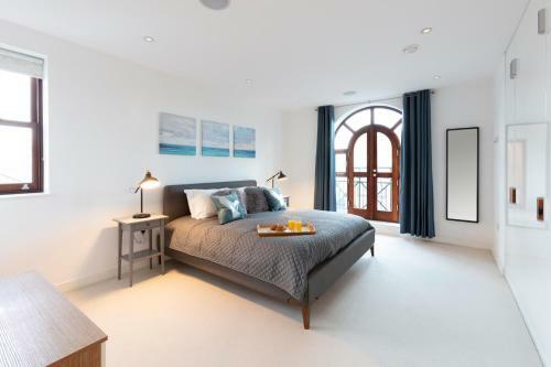 Hampden Apartments - The Henry