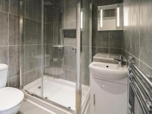 Rivington Apartment