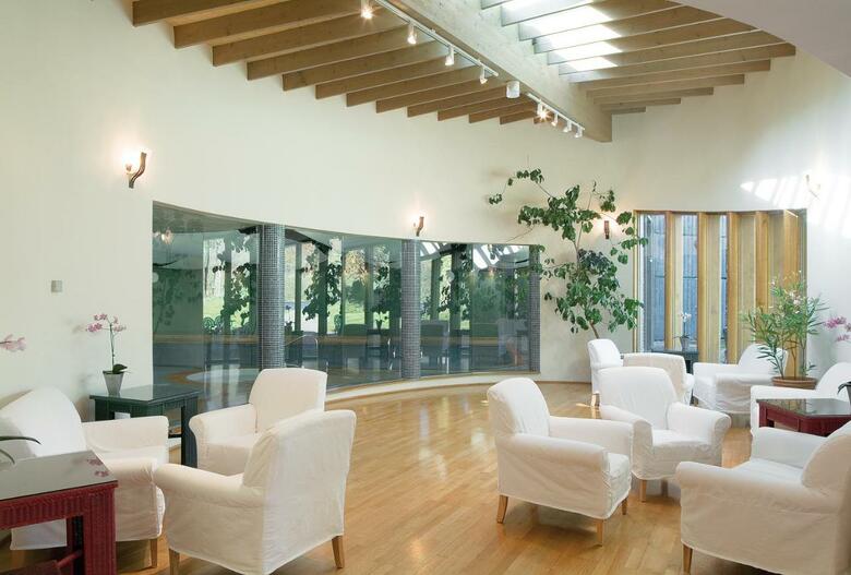 Lakeside Hotel And Spa