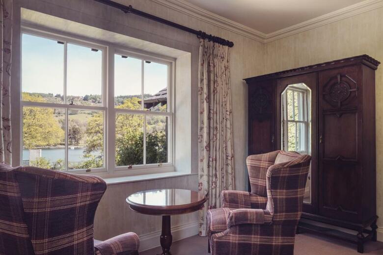 Lakeside Hotel And Spa