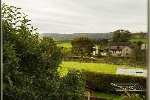 Crag View