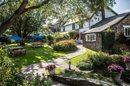 The Greyhound Inn And Hotel