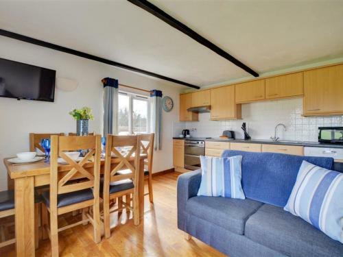 Holiday Home Halo