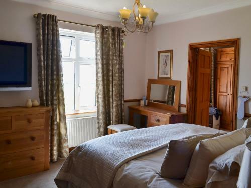 Lower Woodbury House