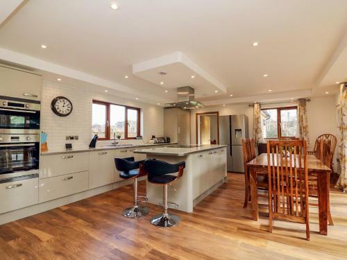 Riverside Lodge, Watchet