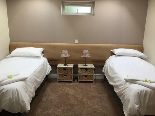 Hostal Linden Tree Holiday Apartments