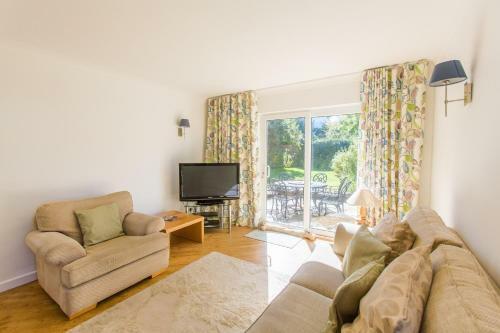 4 Sanctuary Cottage