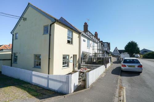 1 South Cottages