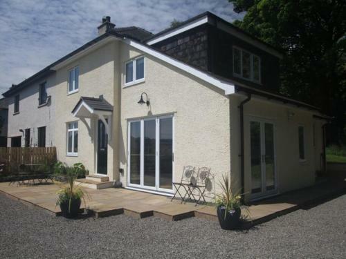 Eribel Cottage