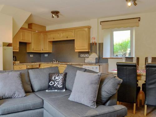 Brackendale Cottage