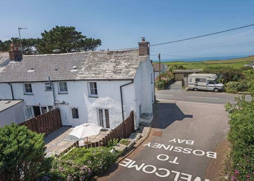 Bossiney Bay Cottages