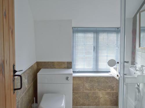 Old Ford House Studio Apartment